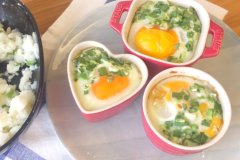 4步超簡易早餐食譜 薯蓉焗流心蛋