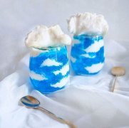 日本网上兴起自家制“蓝天果冻”配上云朵棉花糖打卡一流！